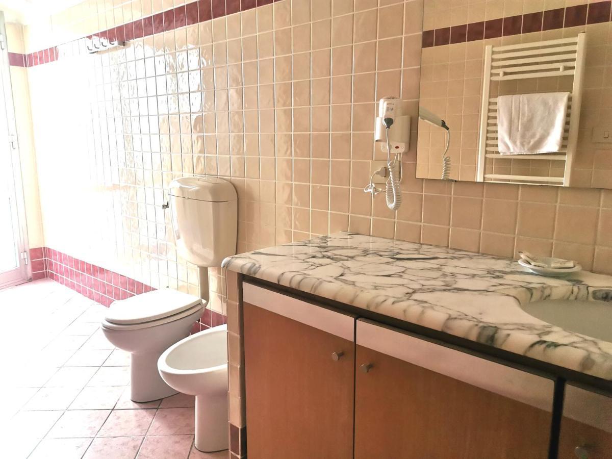 Residence La Lanterna ジェノヴァ エクステリア 写真