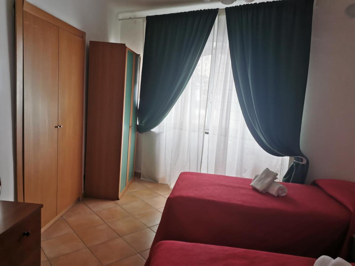 Residence La Lanterna ジェノヴァ エクステリア 写真